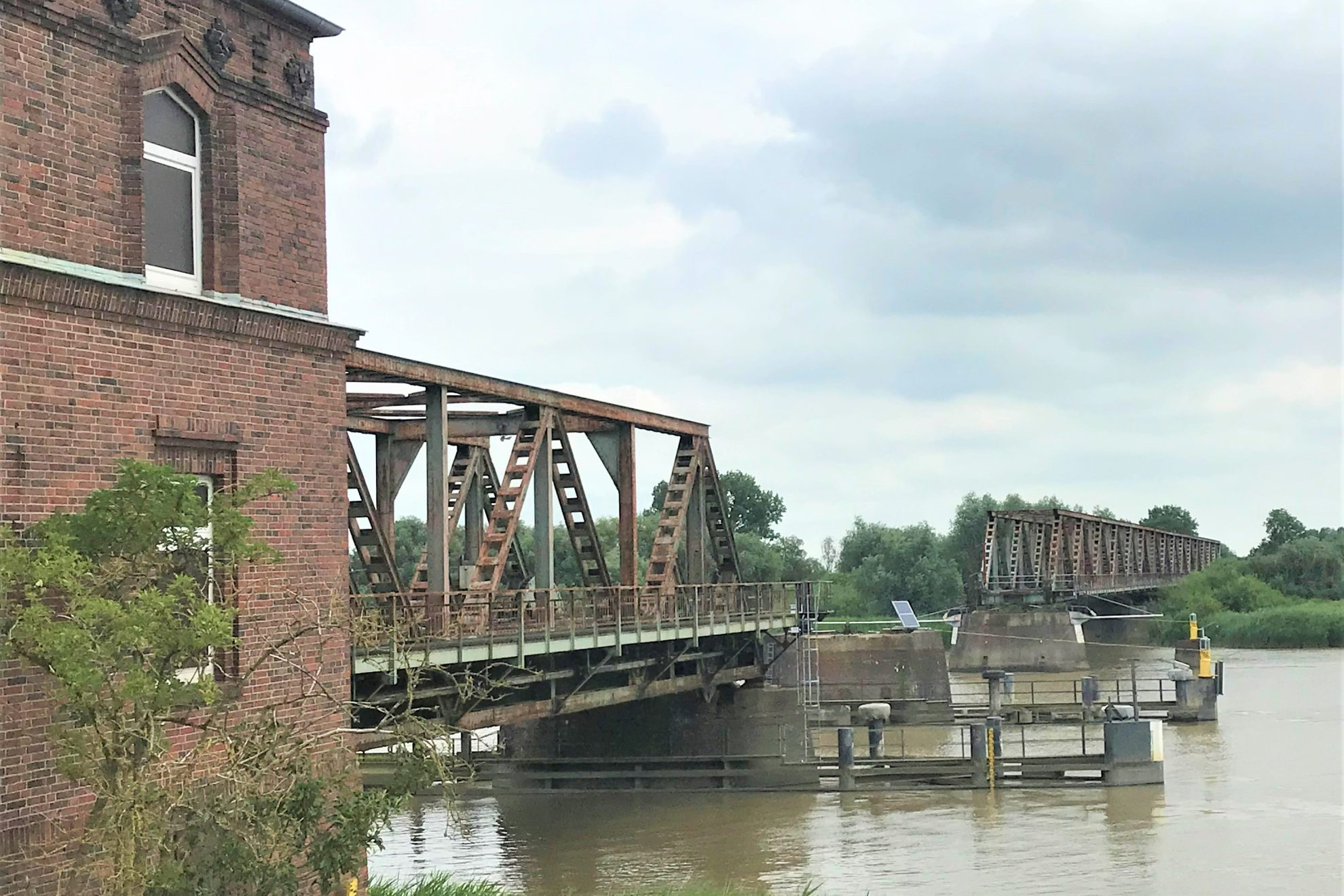 Das Geld für die Friesenbrücke fließt! › Anja TroffSchaffarzyk